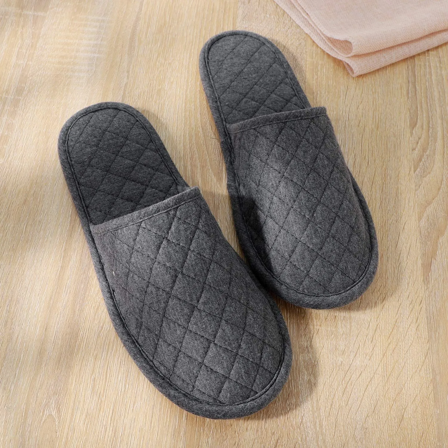 Ibluelover Portable Travel Spa Slippers Foldable Flat Closed Toe Home Shoes with Non-Slip Sole Spa Hotel Slippers Washable Guest Room Cotton Indoor House Shoes Business Trip Flight Footwear