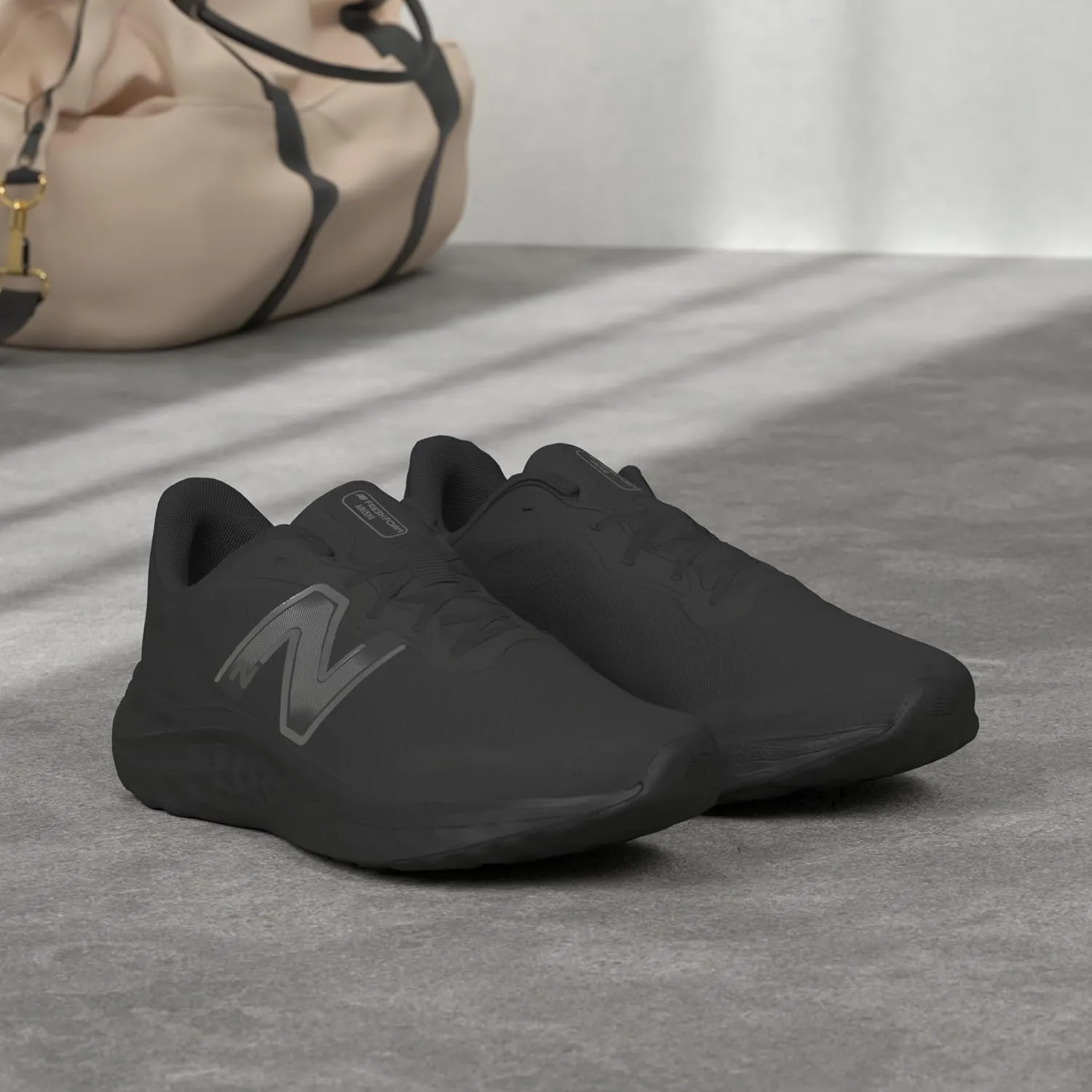 New Balance Men's Fresh Foam Arishi V4 Slip-resistant